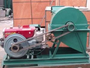 Machine à faire de la sciure