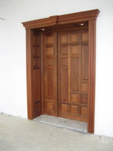 Portes en bois massif