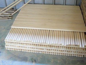 manches à balais en bois